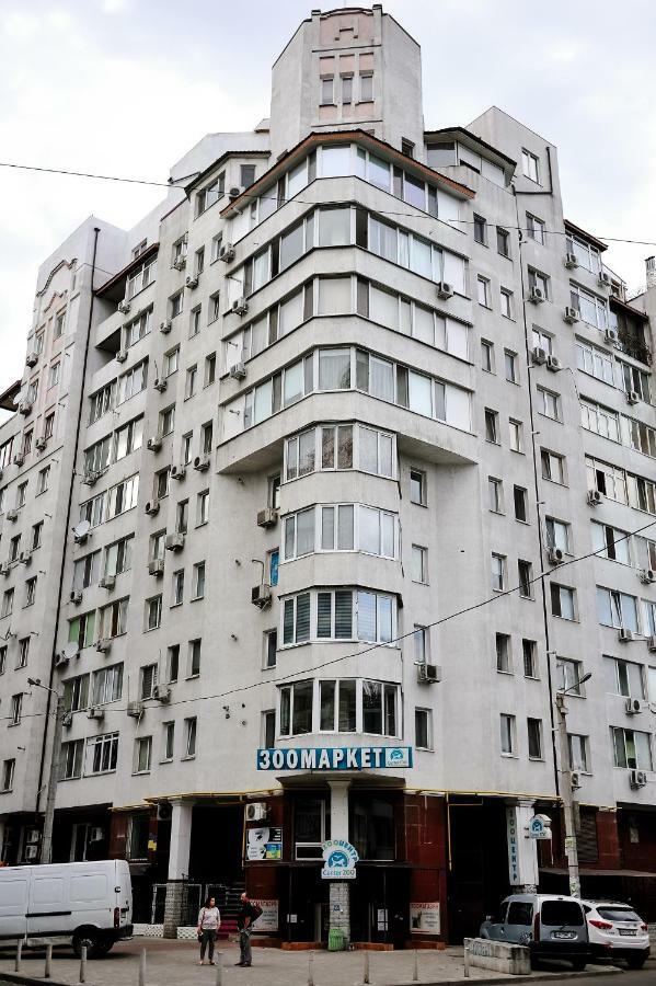 Аппартаменты Старорезничная 敖德萨 外观 照片